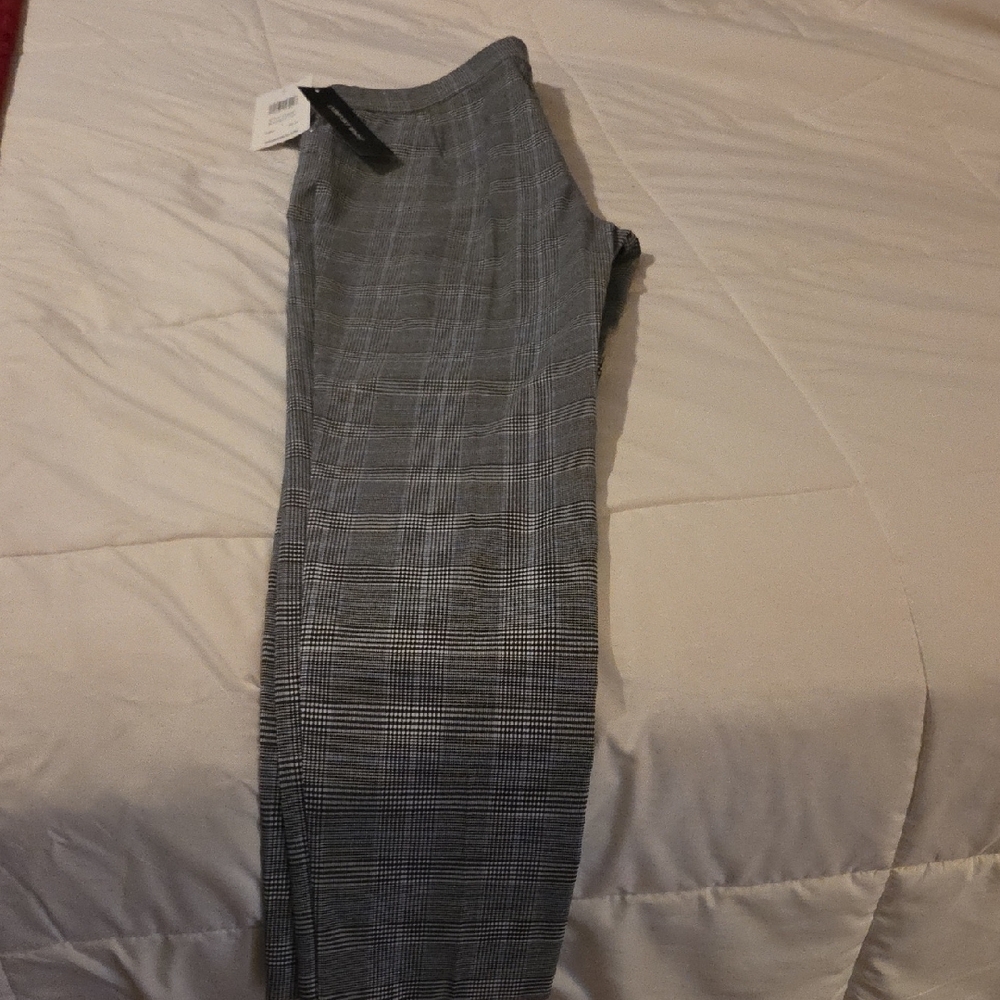 Ladies' Plaid Crop Pants NWT
